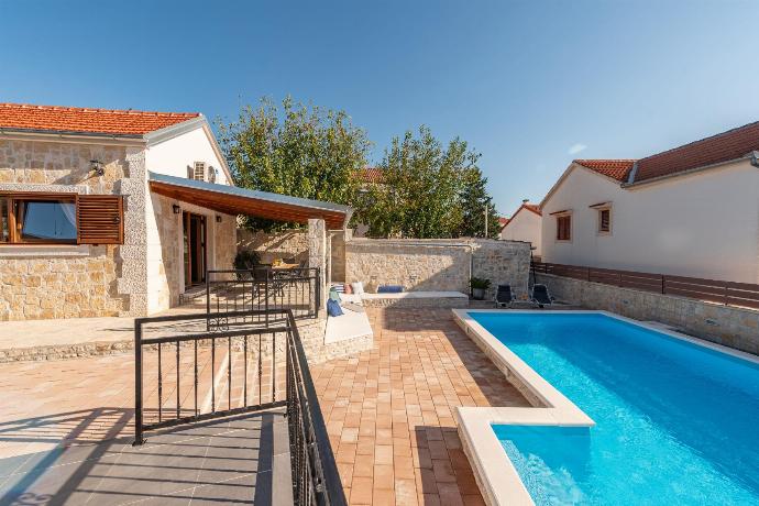 Villa Ika
