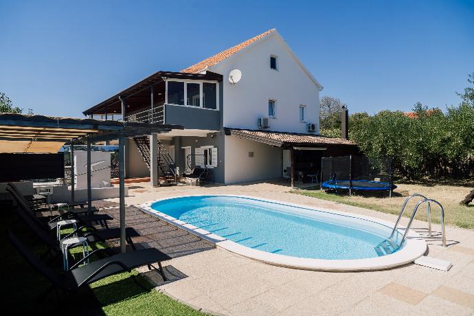 Villa Odzakovic