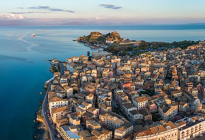 Corfu Old Town . - Villa Frosso . (Fotogalerie) }}