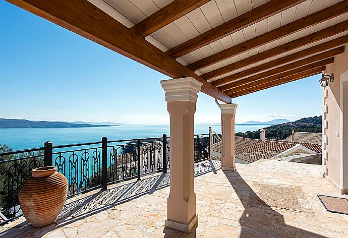 Terrace with panoramic sea views . - Villa Frosso . (Photo Gallery) }}