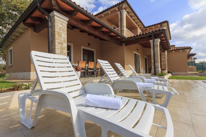 Villa Aurora