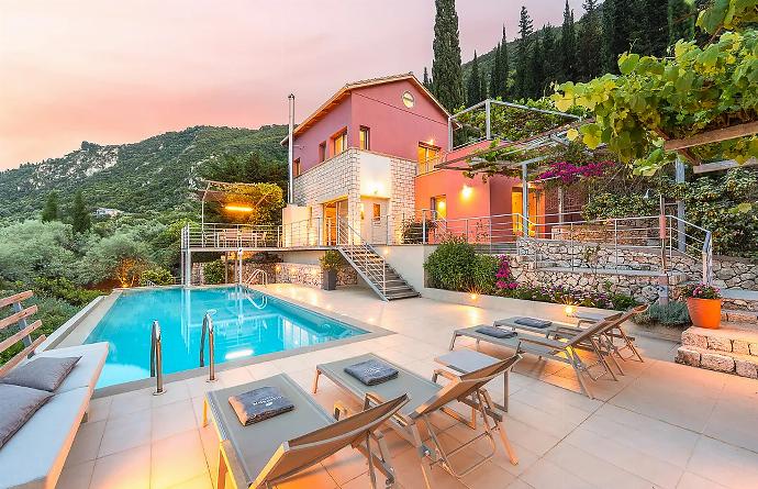 Villa Porphyra
