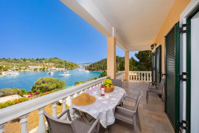 Outdoor area with panoramic sea views . - Dolphin House . (Photo Gallery) }}
