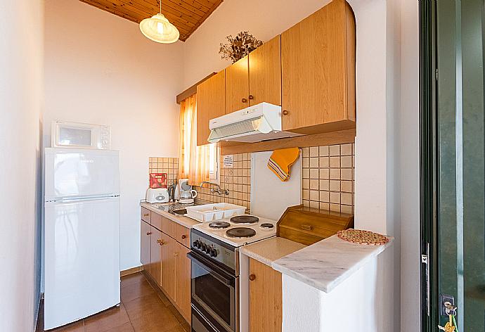 Equipped kitchen . - Dolphin Villa 3 . (Fotogalerie) }}