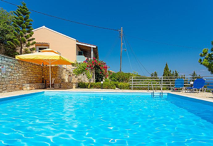 Beautiful villa with private terrace, shared pool, and panoramic sea views . - Dolphin Villa 3 . (Galleria fotografica) }}
