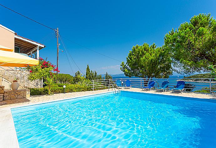Beautiful villa with private terrace, shared pool, and panoramic sea views . - Dolphin Villa 3 . (Galleria fotografica) }}