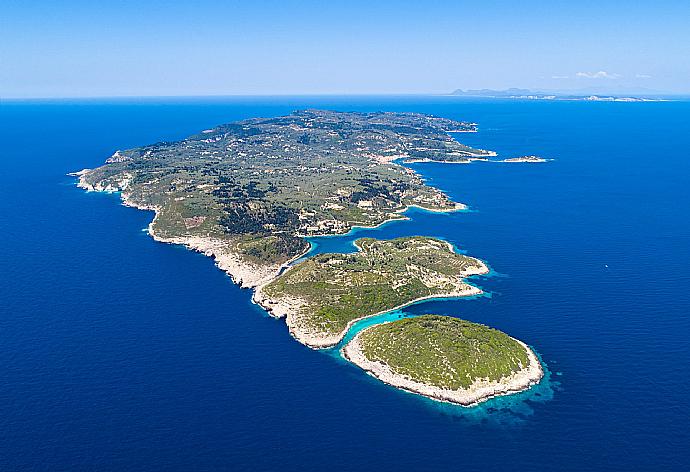 Aerial view of Moggonisi . - Dolphin Villa 3 . (Galleria fotografica) }}