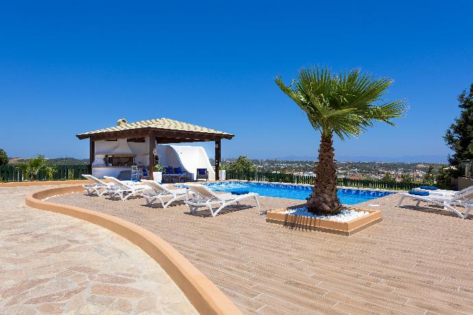 Beautiful villa with private pool and terrace