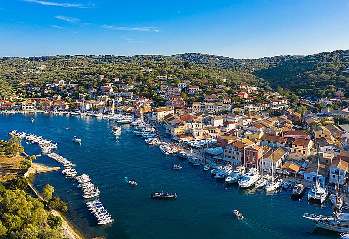 Aerial view of Gaios . - Dolphin Villa 2 . (Галерея фотографий) }}