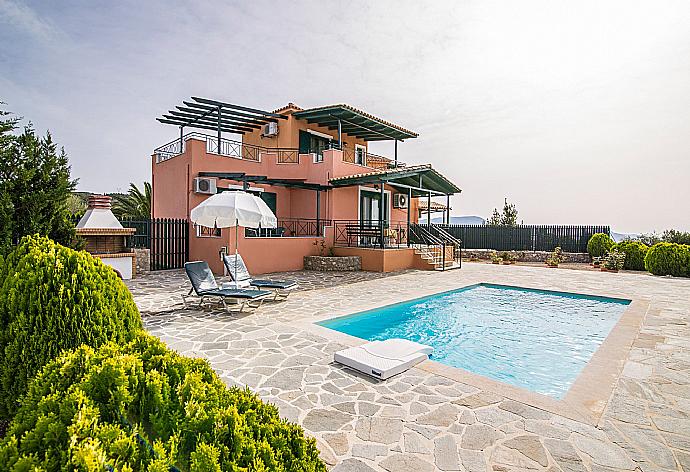 Villa Valio Pool