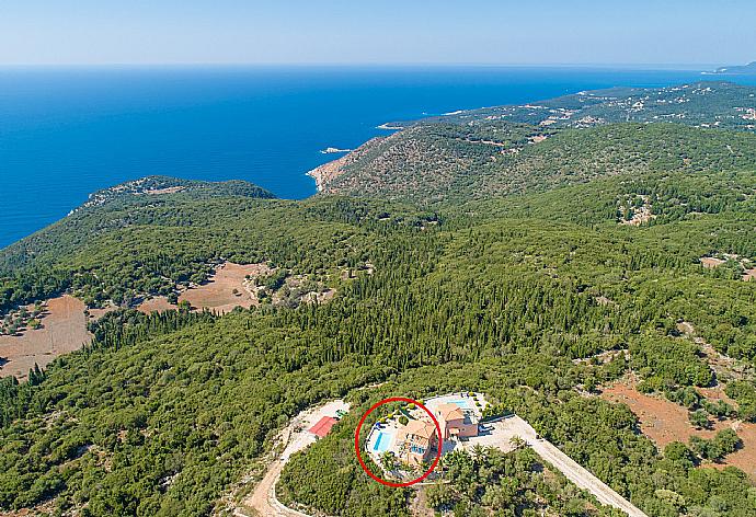 Aerial view showing location of Villa Vera . - Villa Vera . (Fotogalerie) }}