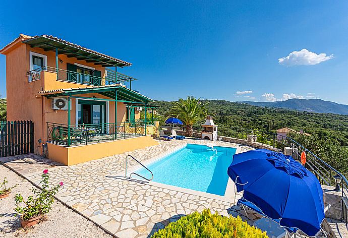 Beautiful villa with private pool, terrace, and panoramic sea views . - Villa Vera . (Галерея фотографий) }}