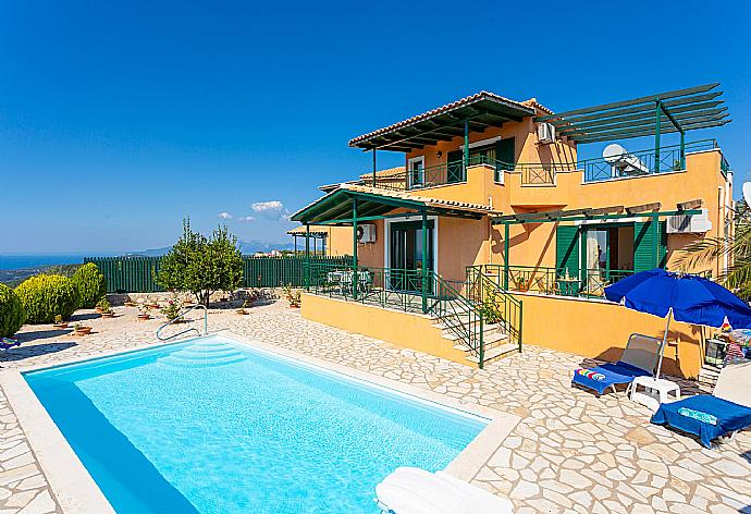 ,Beautiful villa with private pool, terrace, and panoramic sea views . - Villa Vera . (Галерея фотографий) }}