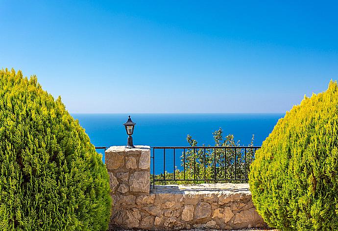 Terrace with panoramic sea views . - Villa Vera . (Galería de imágenes) }}