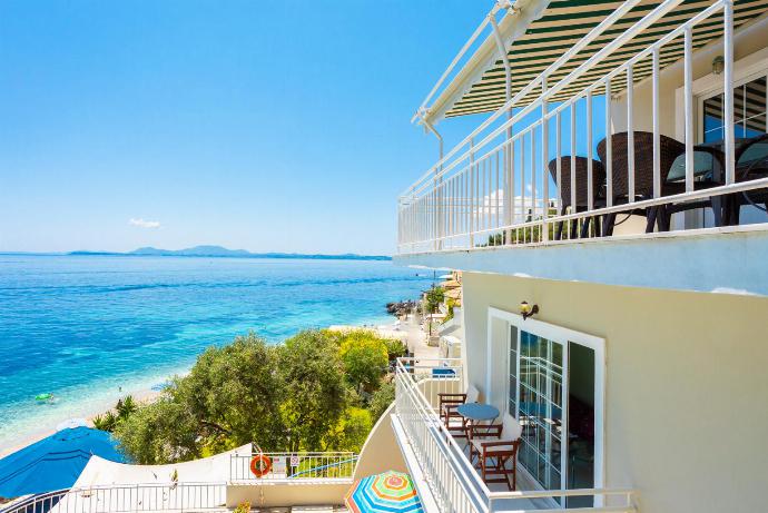  . - Villa Thalassa . (Photo Gallery) }}