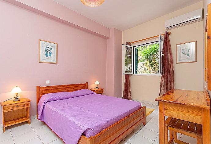 Double bedroom with A/C  . - Villa Thalassa . (Photo Gallery) }}