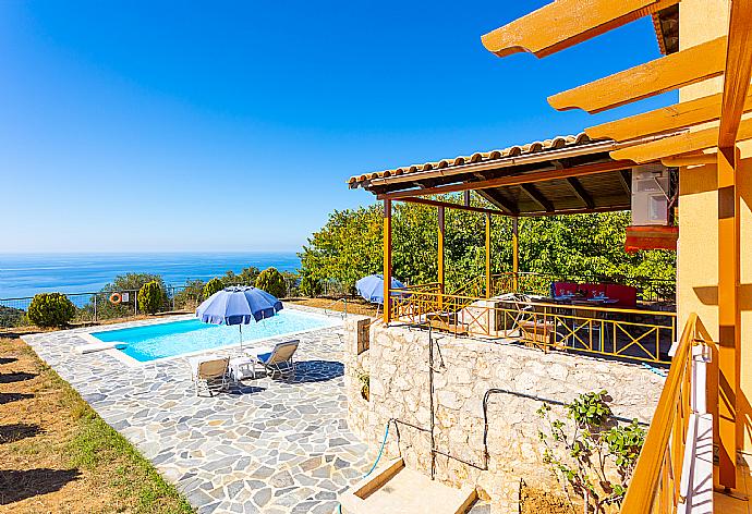 Beautiful villa with private pool, terrace, and garden with panoramic sea views . - Villa Aetos . (Photo Gallery) }}