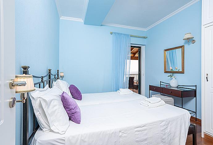 Twin bedroom with A/C and upper terrace access with panoramic sea views . - Villa Magda . (Photo Gallery) }}