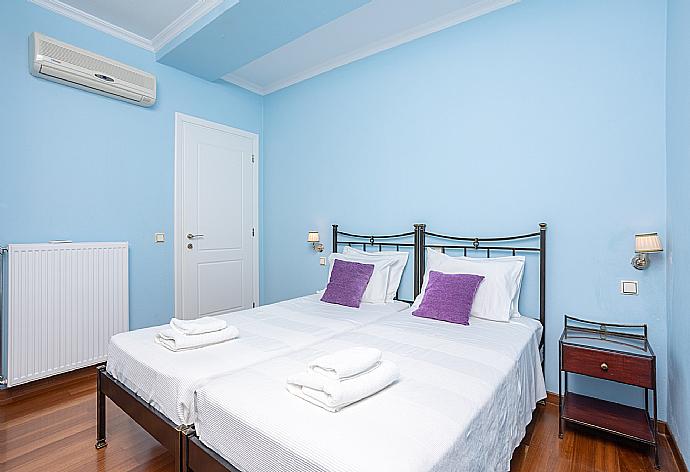 Twin bedroom with A/C and upper terrace access with panoramic sea views . - Villa Magda . (Photo Gallery) }}