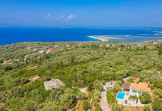 Aerial view of Villa Belvedere Verde . - Villa Belvedere Verde . (Галерея фотографий) }}