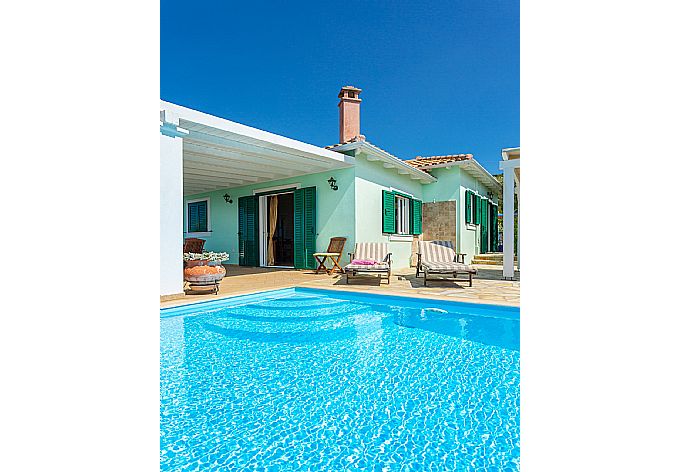 Beautiful villa with private infinity pool and terrace with panoramic sea views . - Villa Belvedere Verde . (Галерея фотографий) }}