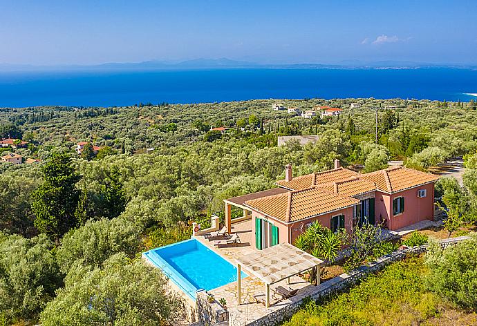 Beautiful villa with private infinity pool and terrace with panoramic sea views . - Villa Belvedere Rosa . (Fotogalerie) }}