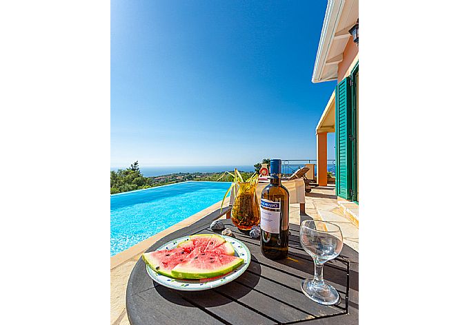 Private terrace with panoramic sea views . - Villa Belvedere Rosa . (Fotogalerie) }}