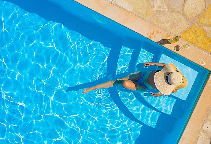 Private infinity pool . - Villa Belvedere Rosa . (Photo Gallery) }}