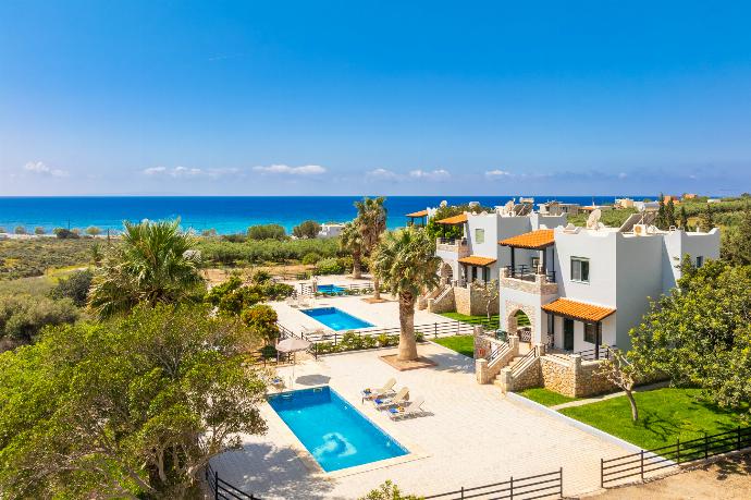 Spiros Beach Villa