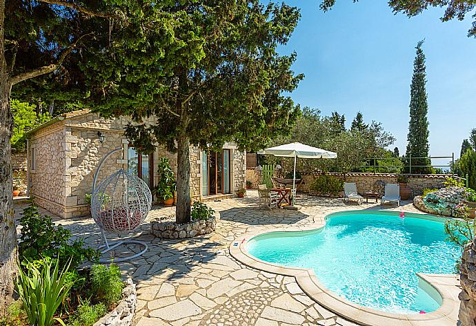Beautiful villa with private pool and terrace . - Villa Gallini . (Photo Gallery) }}