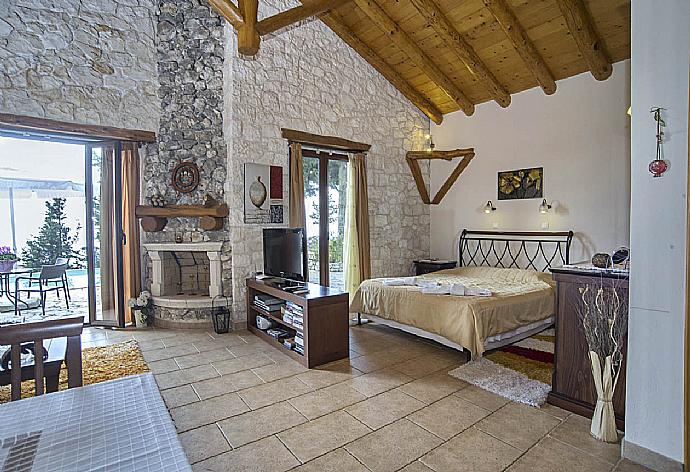 Bedroom . - Villa Gallini . (Photo Gallery) }}