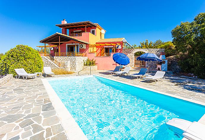 Beautiful villa with private pool and terrace with panoramic sea views . - Villa Yeraki . (Photo Gallery) }}