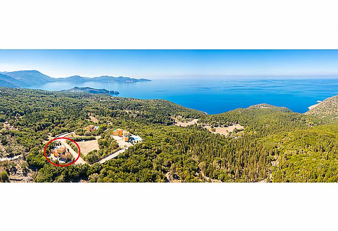 Aerial view showing location of Villa Yeraki . - Villa Yeraki . (Galería de imágenes) }}