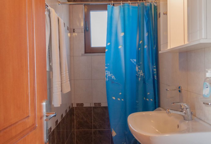 Villa Yeraki Bathroom