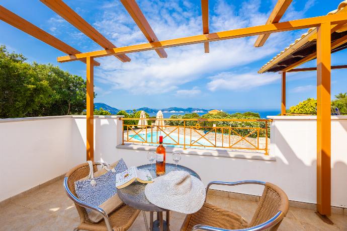 Terrace area . - Villa Yeraki . (Photo Gallery) }}