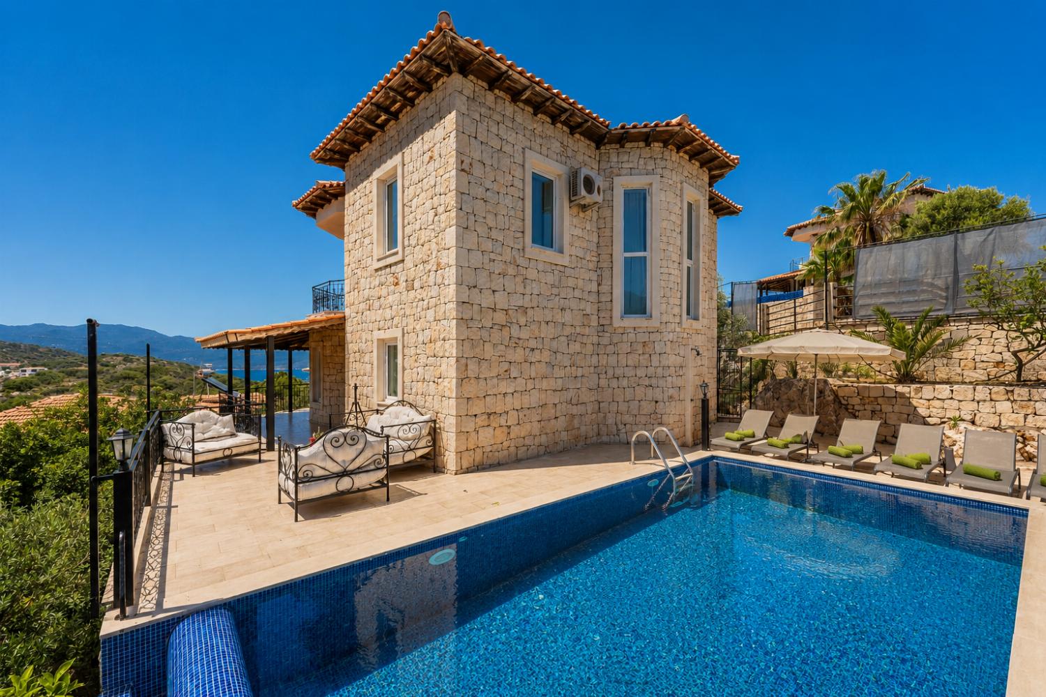 Beautiful villa with private pool and terrace with sea views