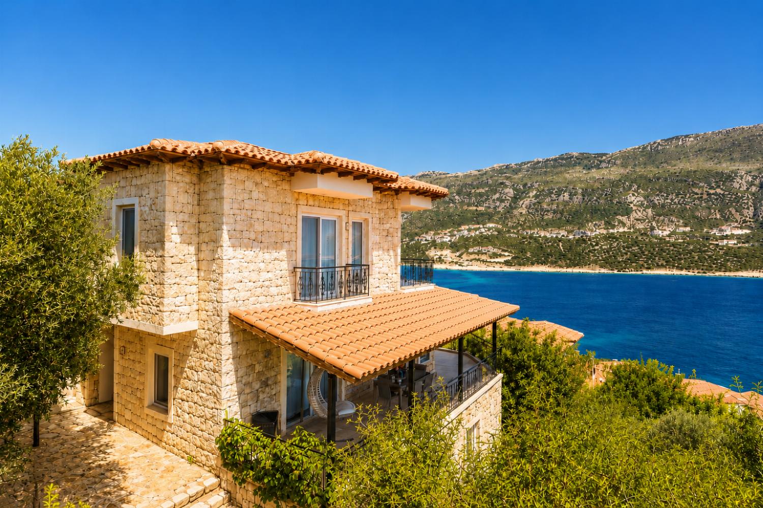Beautiful villa with private pool and terrace with sea views