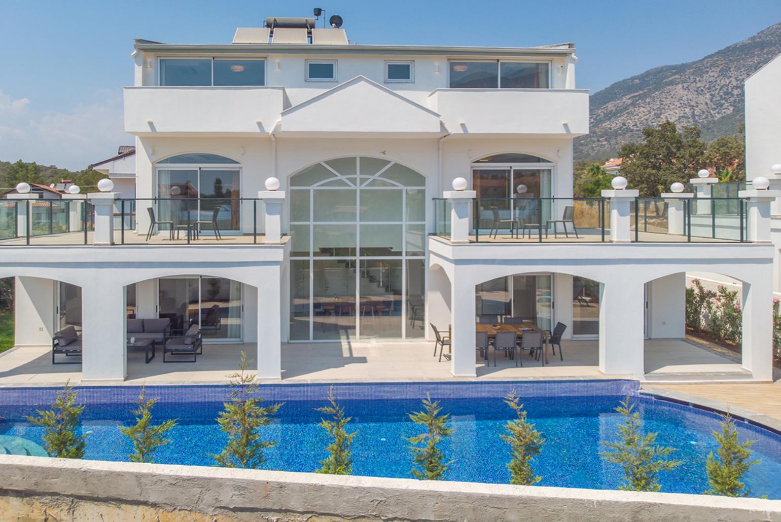 Beautiful villa with private pool and terrace