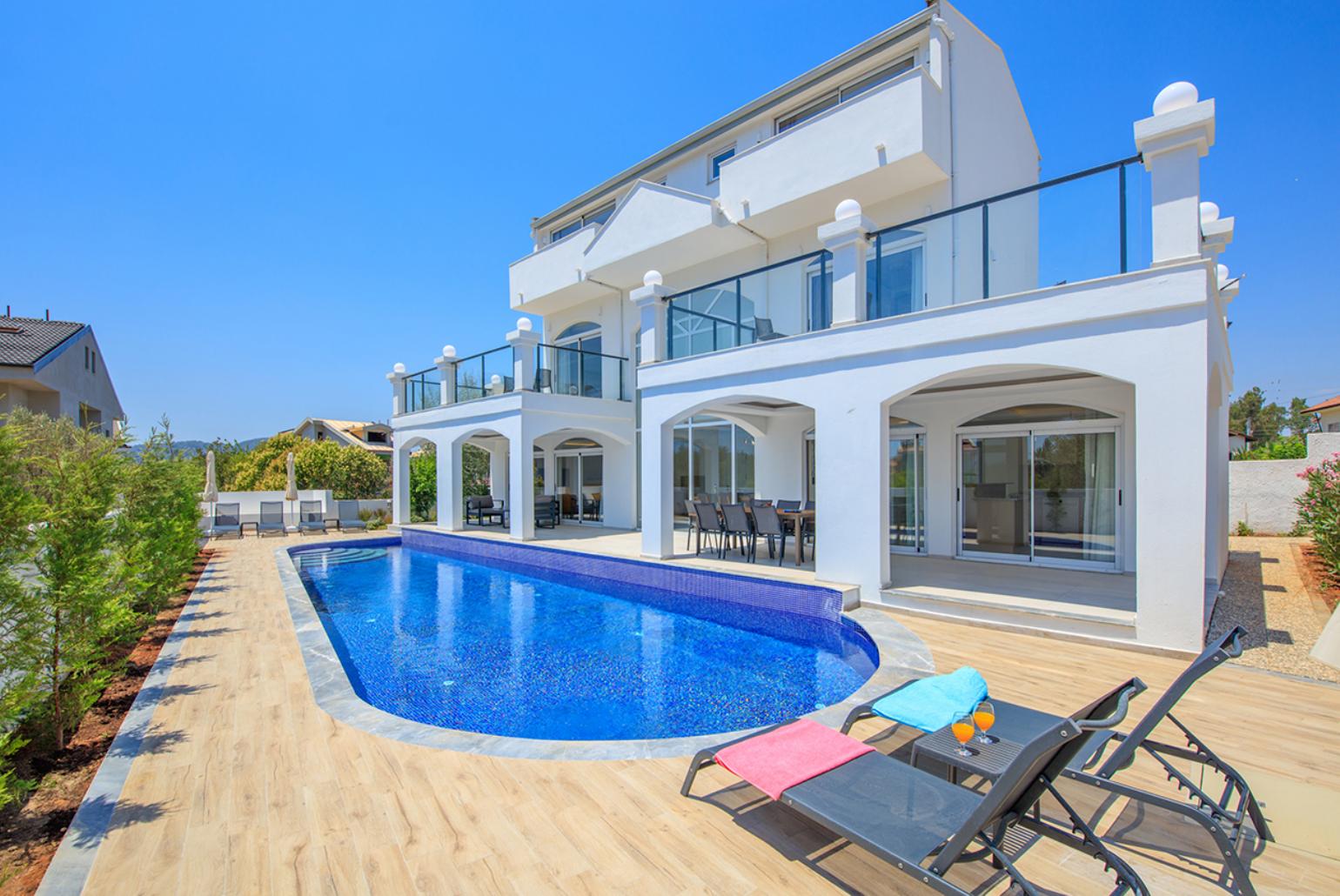 Beautiful villa with private pool and terrace