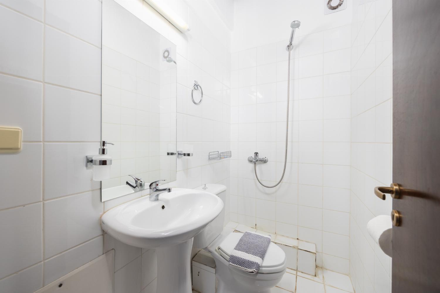 En suite bathroom with shower