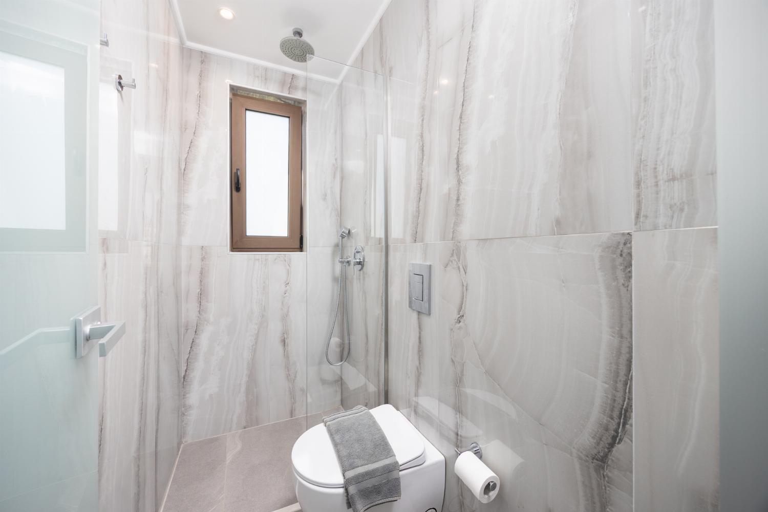 En suite bathroom with shower
