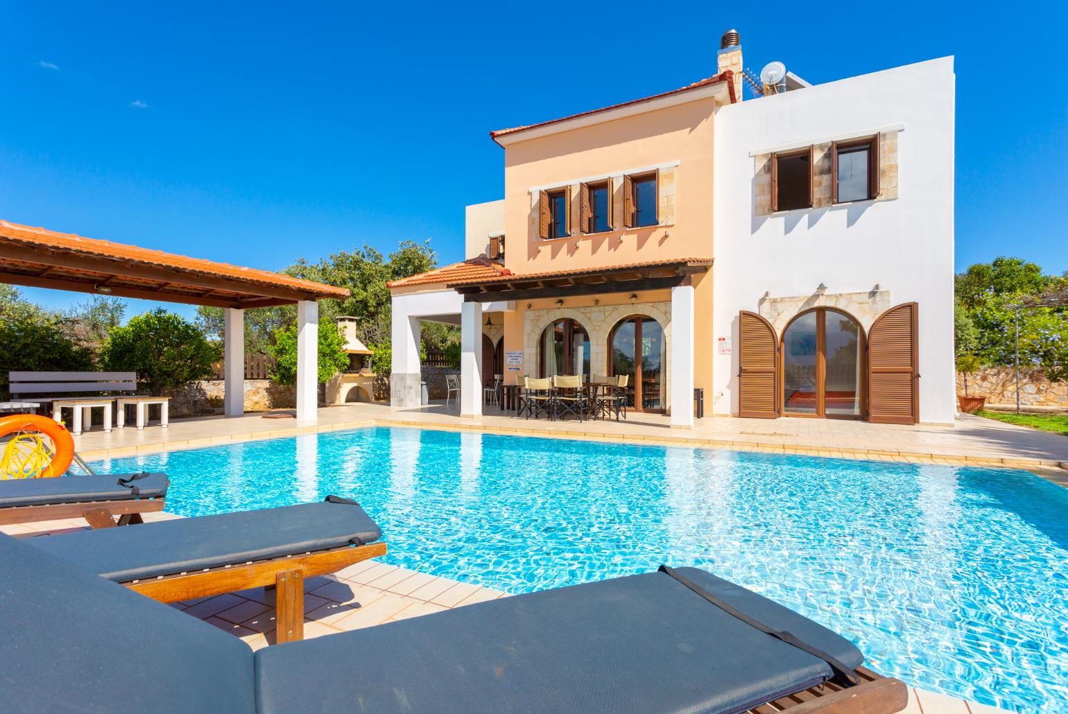 Beautiful villa with private pool and terrace