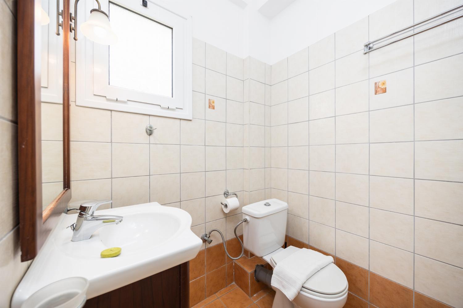En suite bathroom with shower