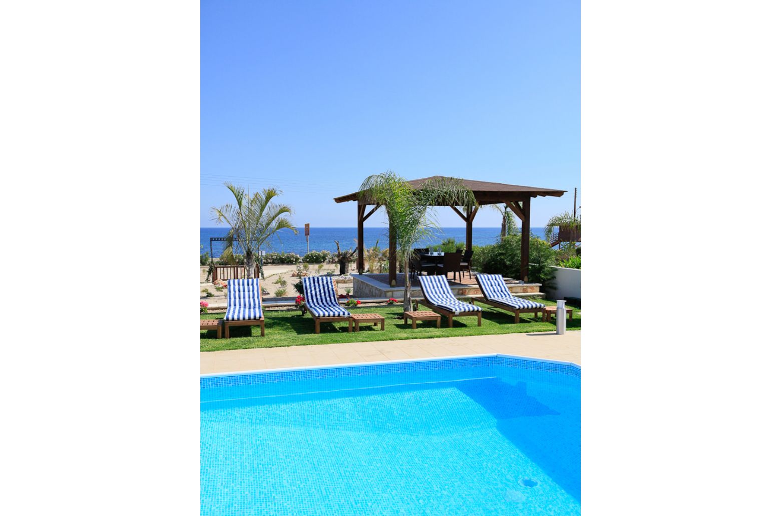 Private pool with sea views