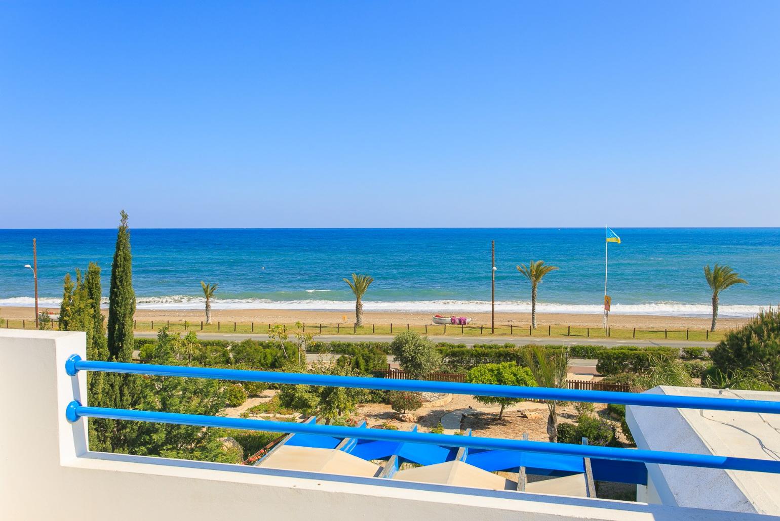 Balcony with panoramic sea views