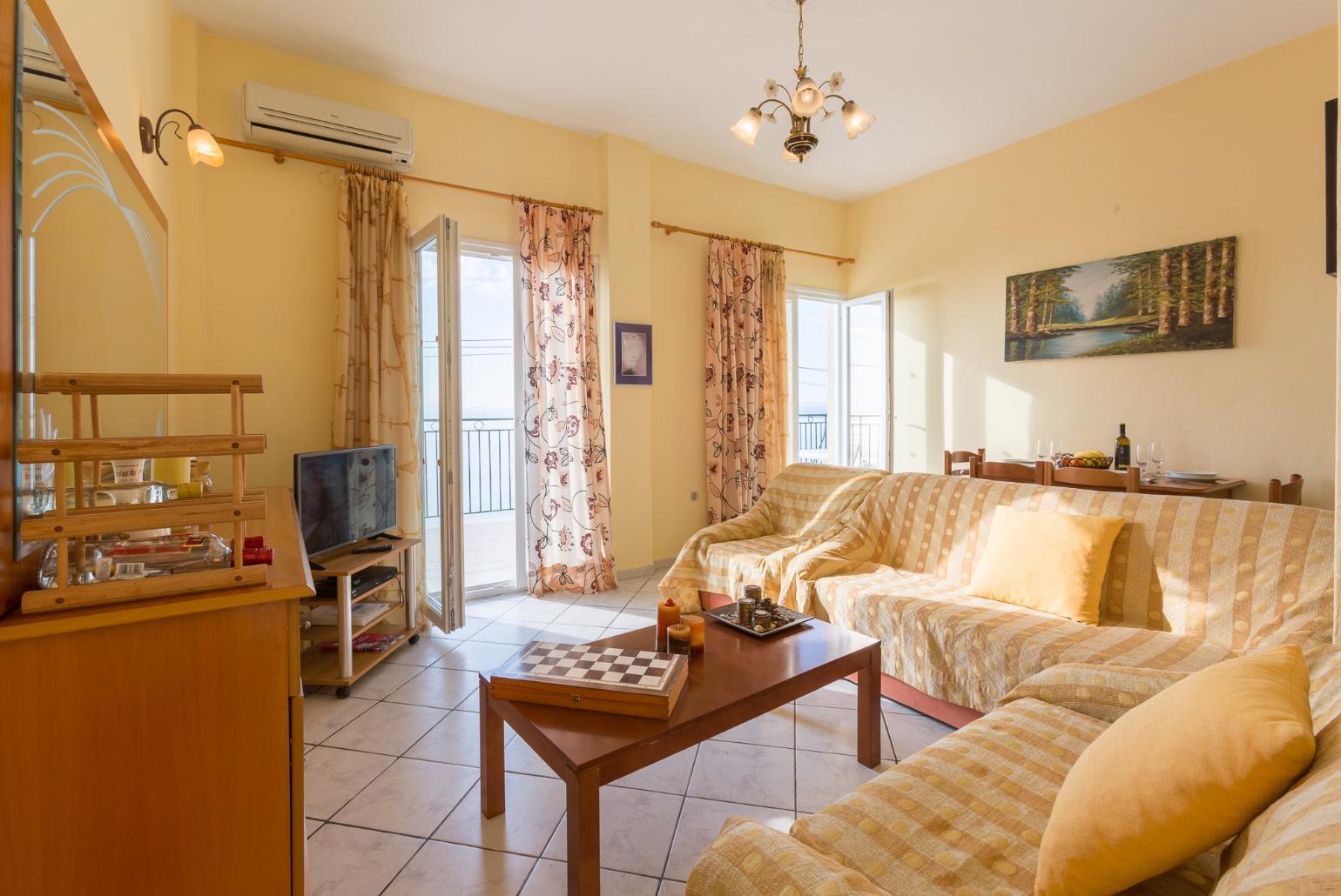 Open plan living room with WiFi, satellite TV and DVD player