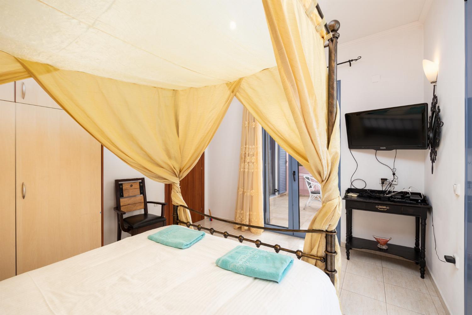 Double bedroom with A/C and TV
