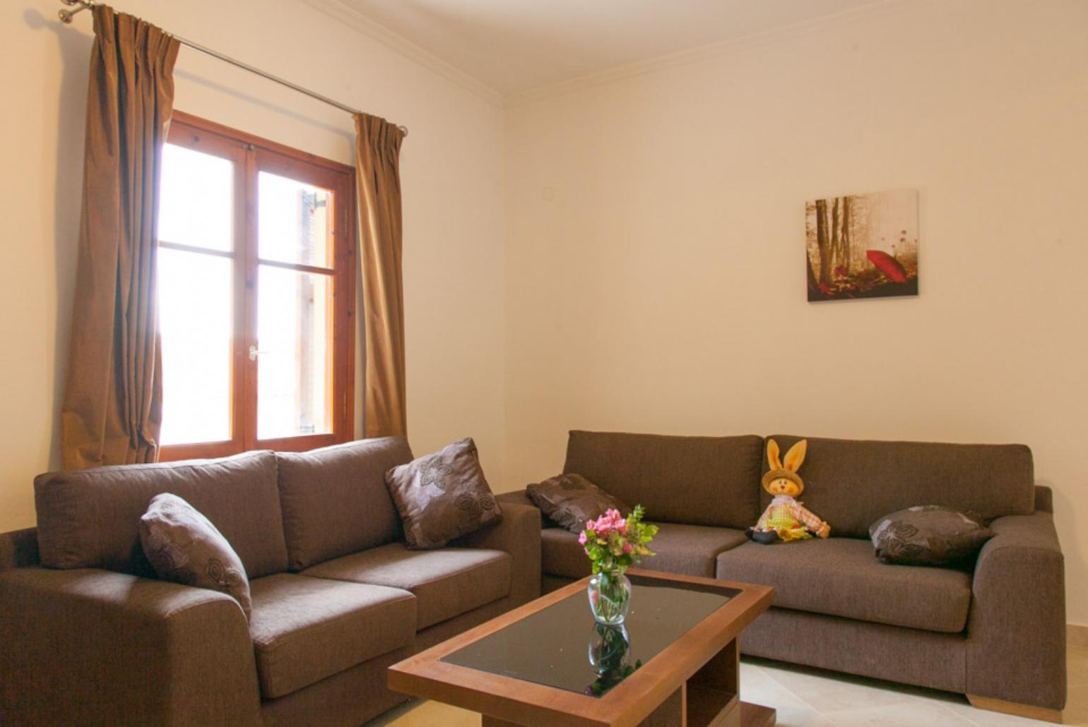 Living room with WiFi, TV and DVD player