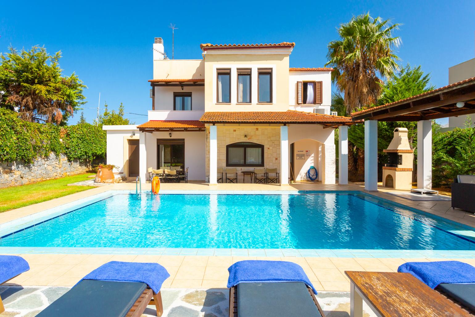 Beautiful villa with private pool and terrace