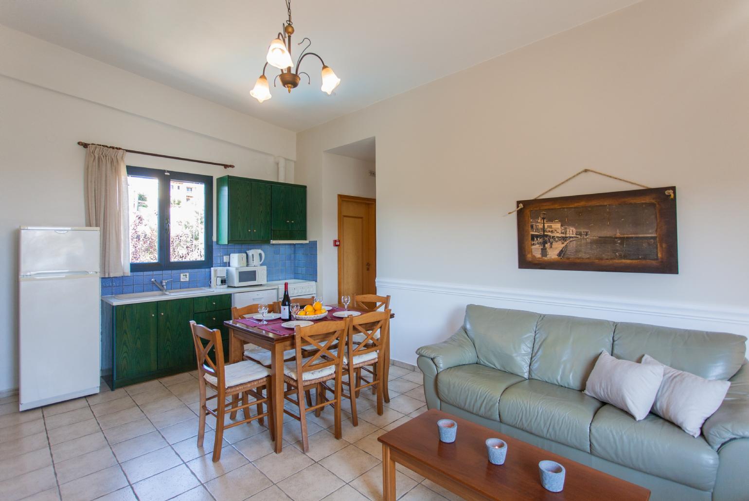 Equipped kitchen and dining area